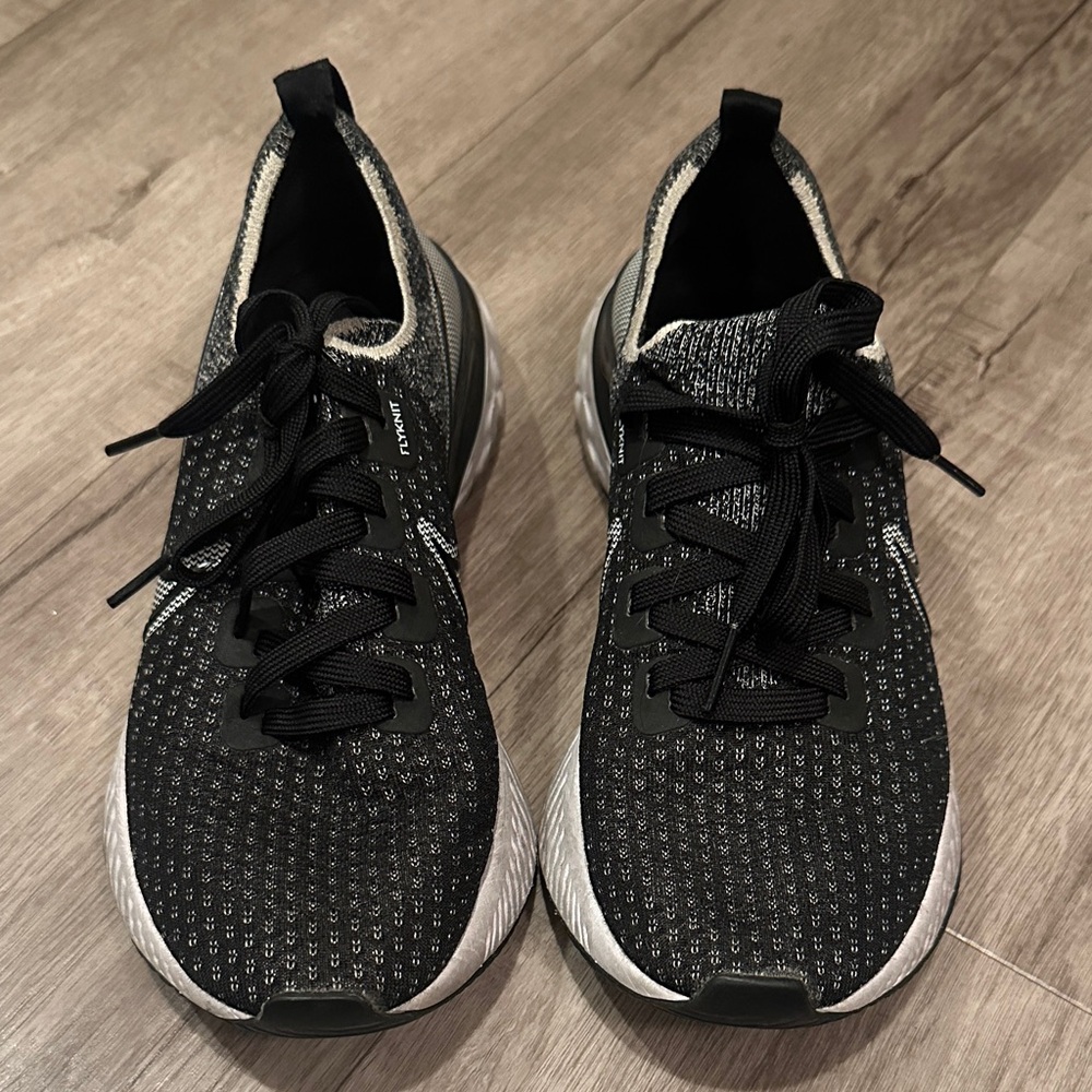 Women’s Black and Gray Nike Athletic Shoes